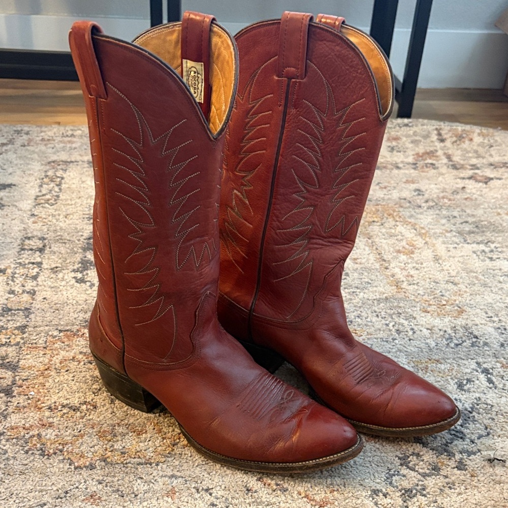 Classic Vintage Brown Leather Cowboy Boots